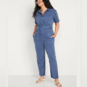 Old Navy Women's Blue Short-Sleeve Cropped Tie-Belt Utility Jean Jumpsuit